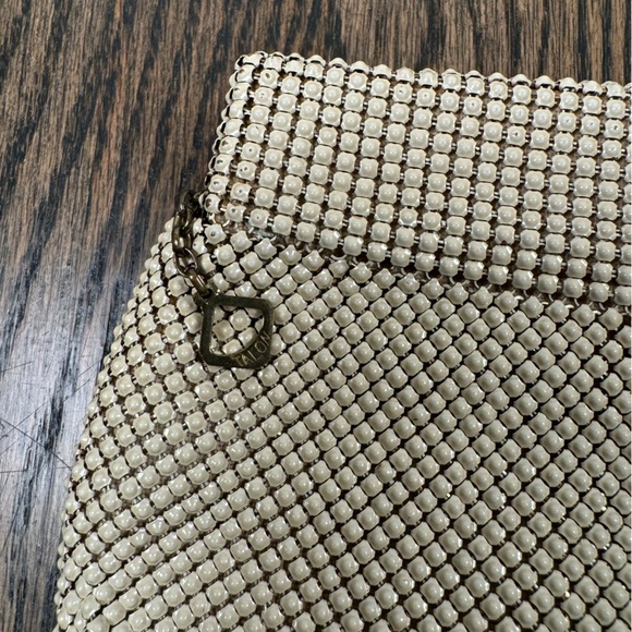 Vintage Whiting & Davis Co. Mesh Cream Bag Clutch - Picture 2 of 8